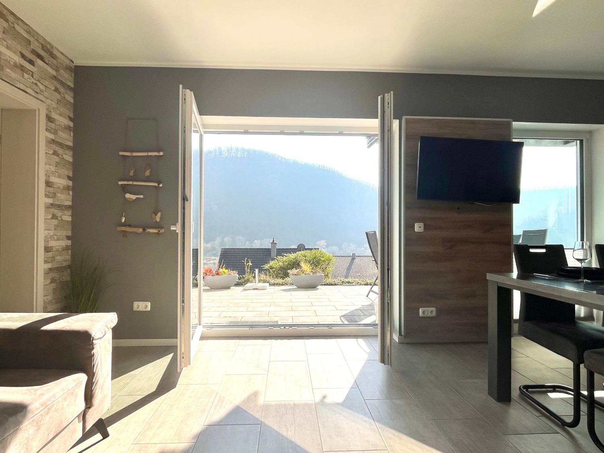 Ferienwohnung Sonnenterrasse, 1-4 Personen, 2 Schlafzimmer, Grosse Terrasse Müden 外观 照片